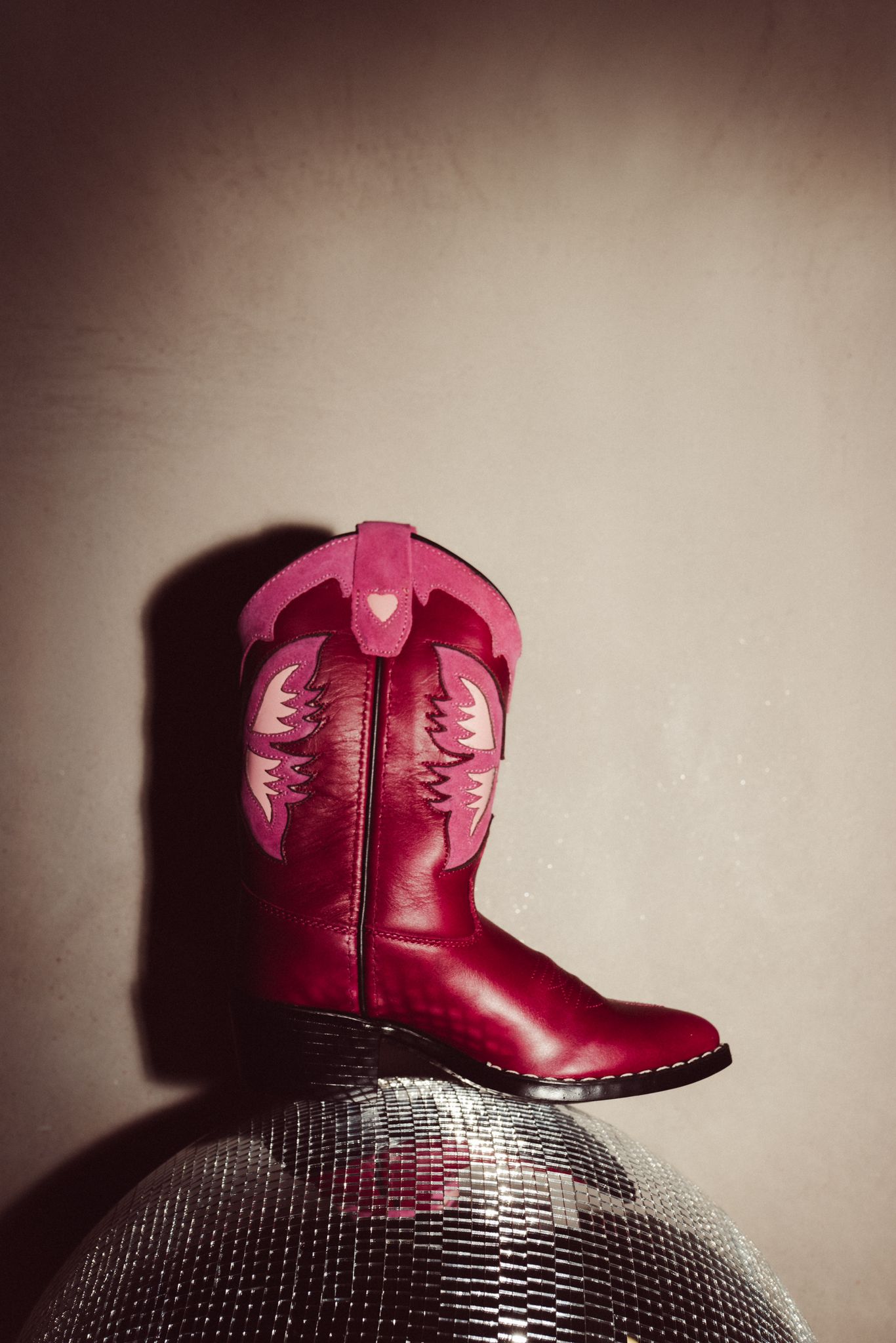 Moonrise Cherise cowboy boots pink