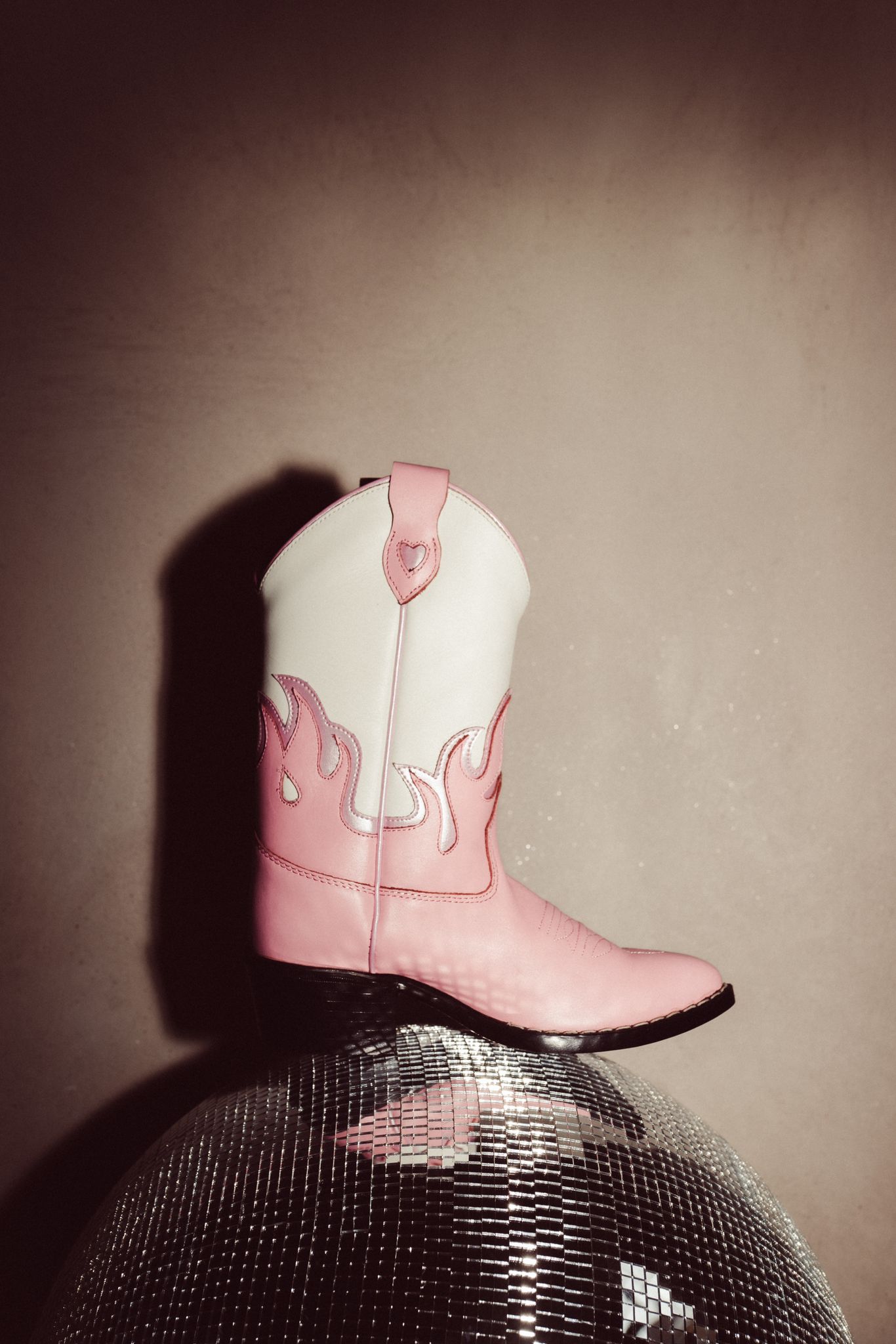 Moonrise Firell cowboy boots white - pink