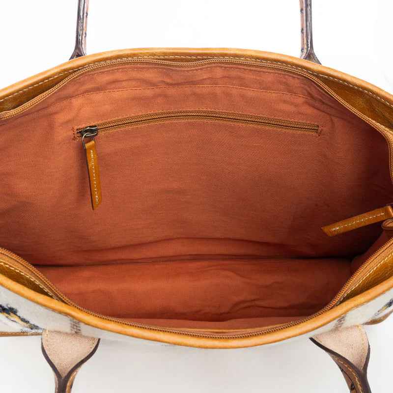 Bolso Myra Bag de lona y cuero con escudo de cedro