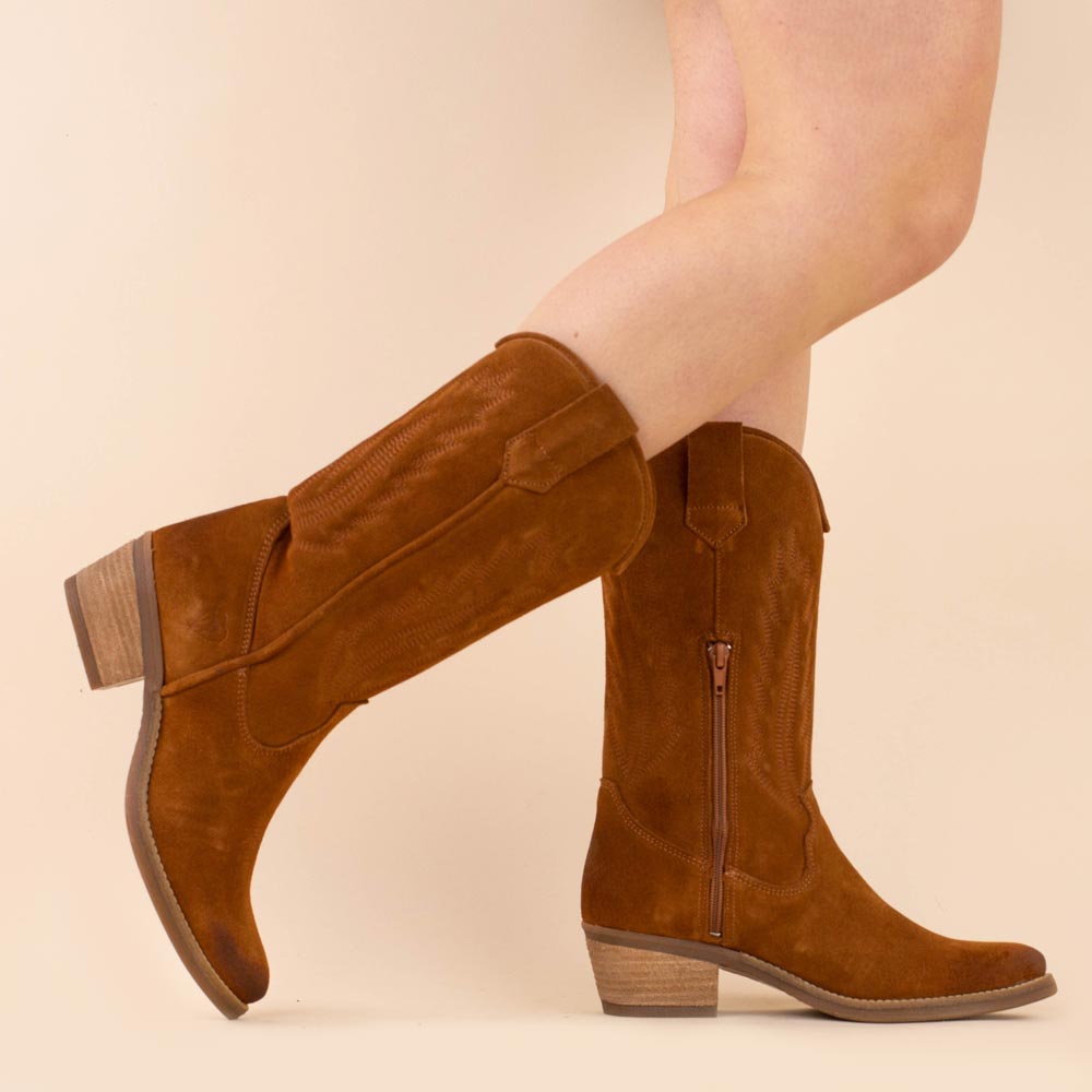 La Pintura boots cognac suede