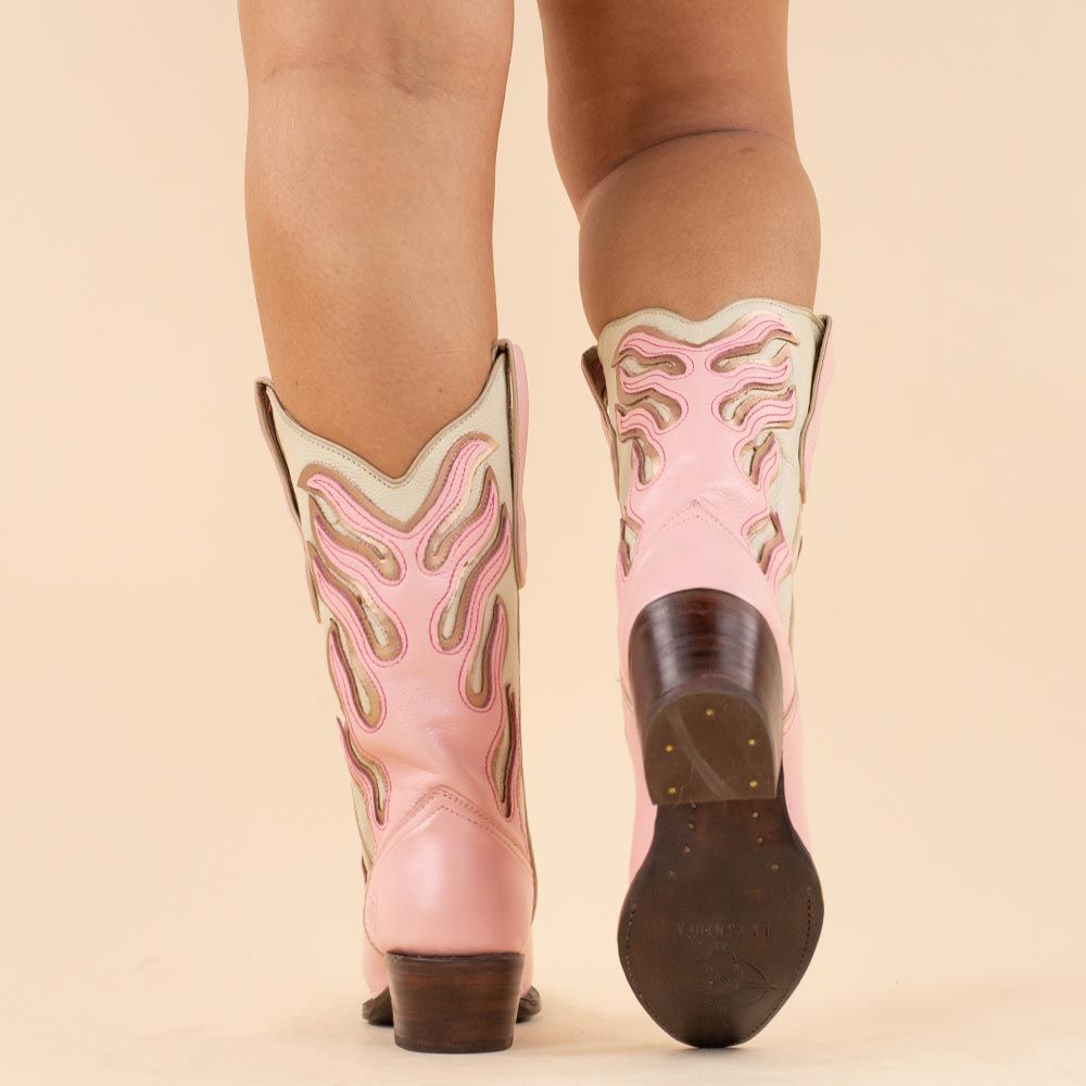 La pintura llamas rosa