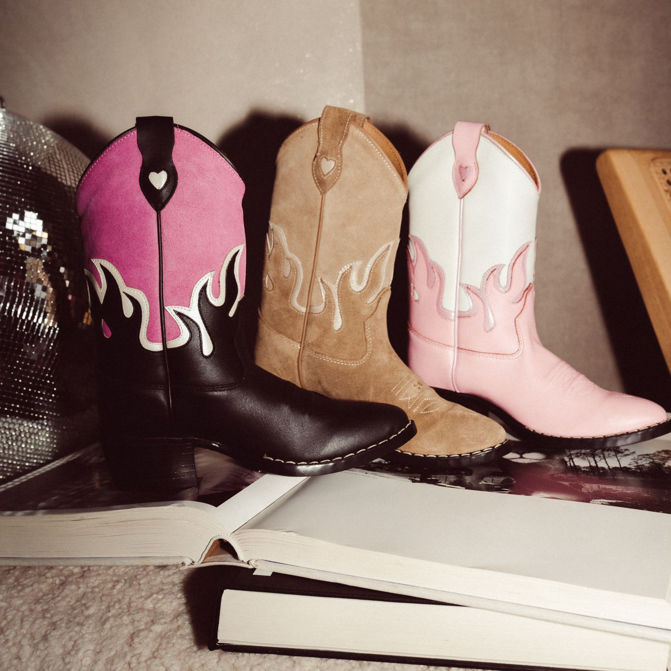 Moonrise Sandy cowboy boots light brown