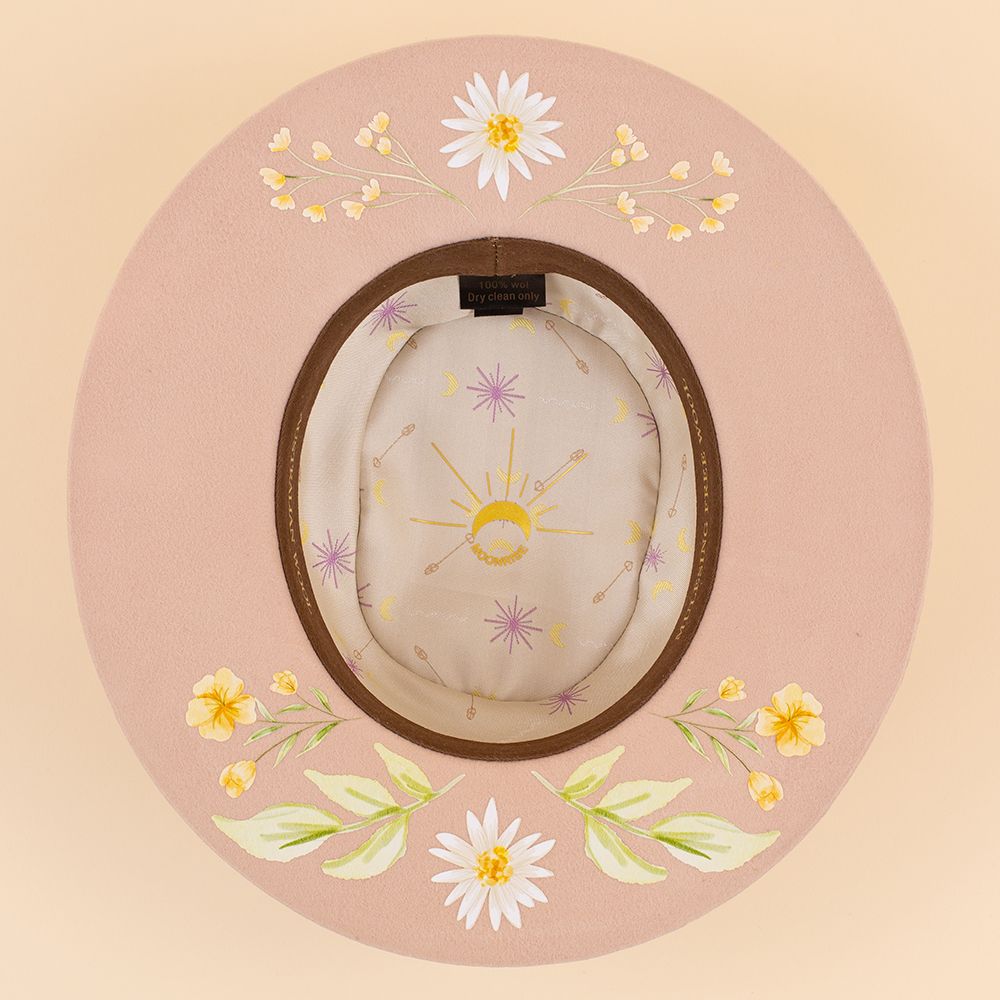 Moonrise custom hoed Yellow Daisy