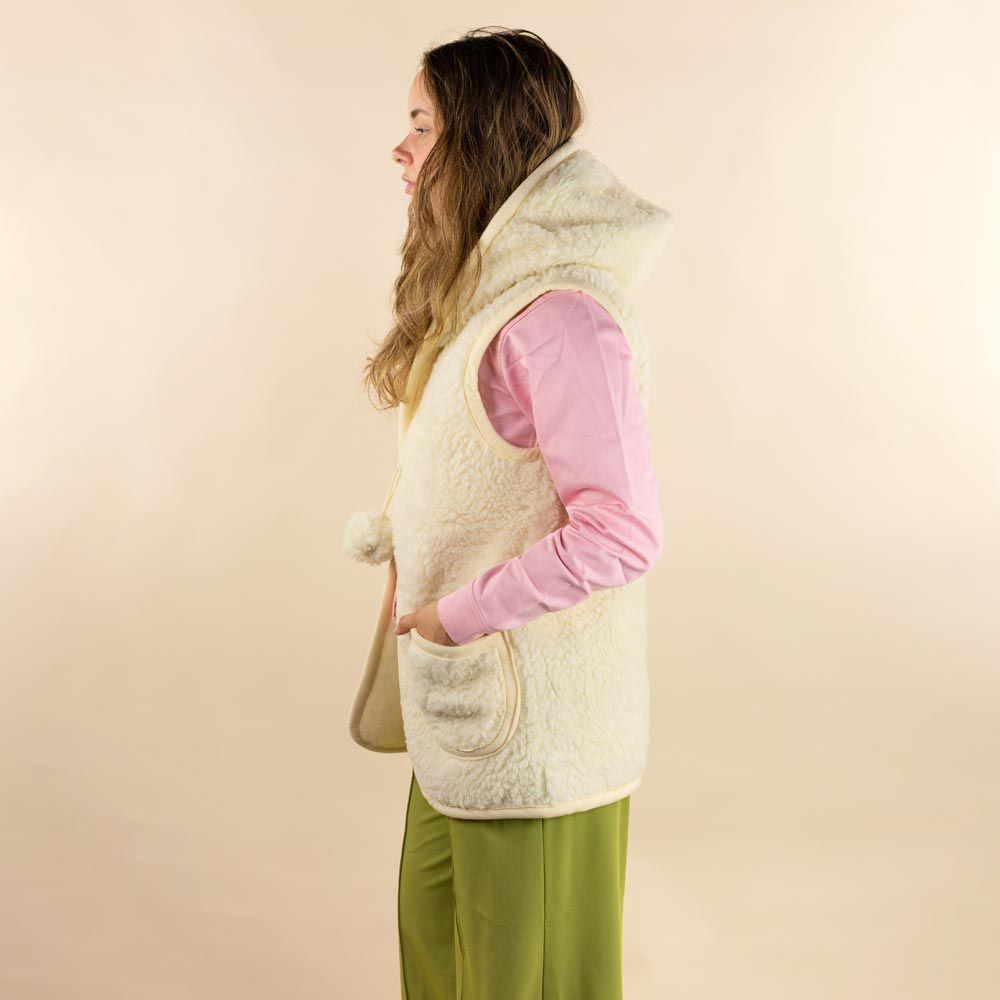 Vest wool beige Pompom