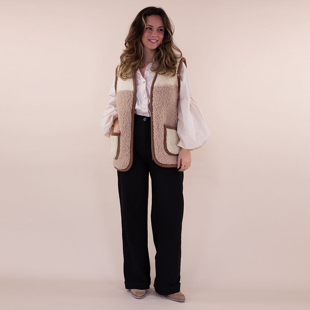 Women's wool bodywarmer beige zipper