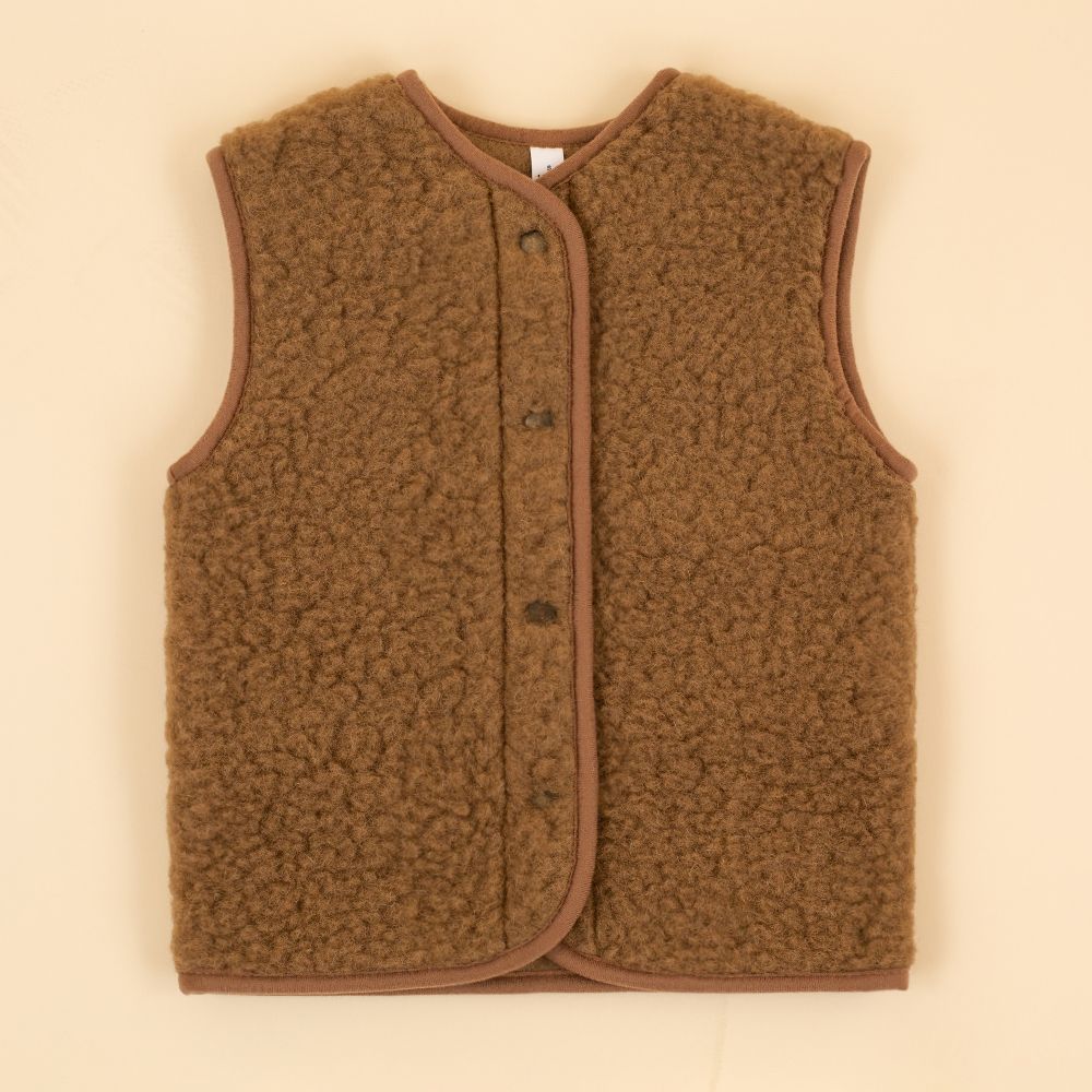 Moonrise kids wollen vestje met drukknoop Charlie bruin