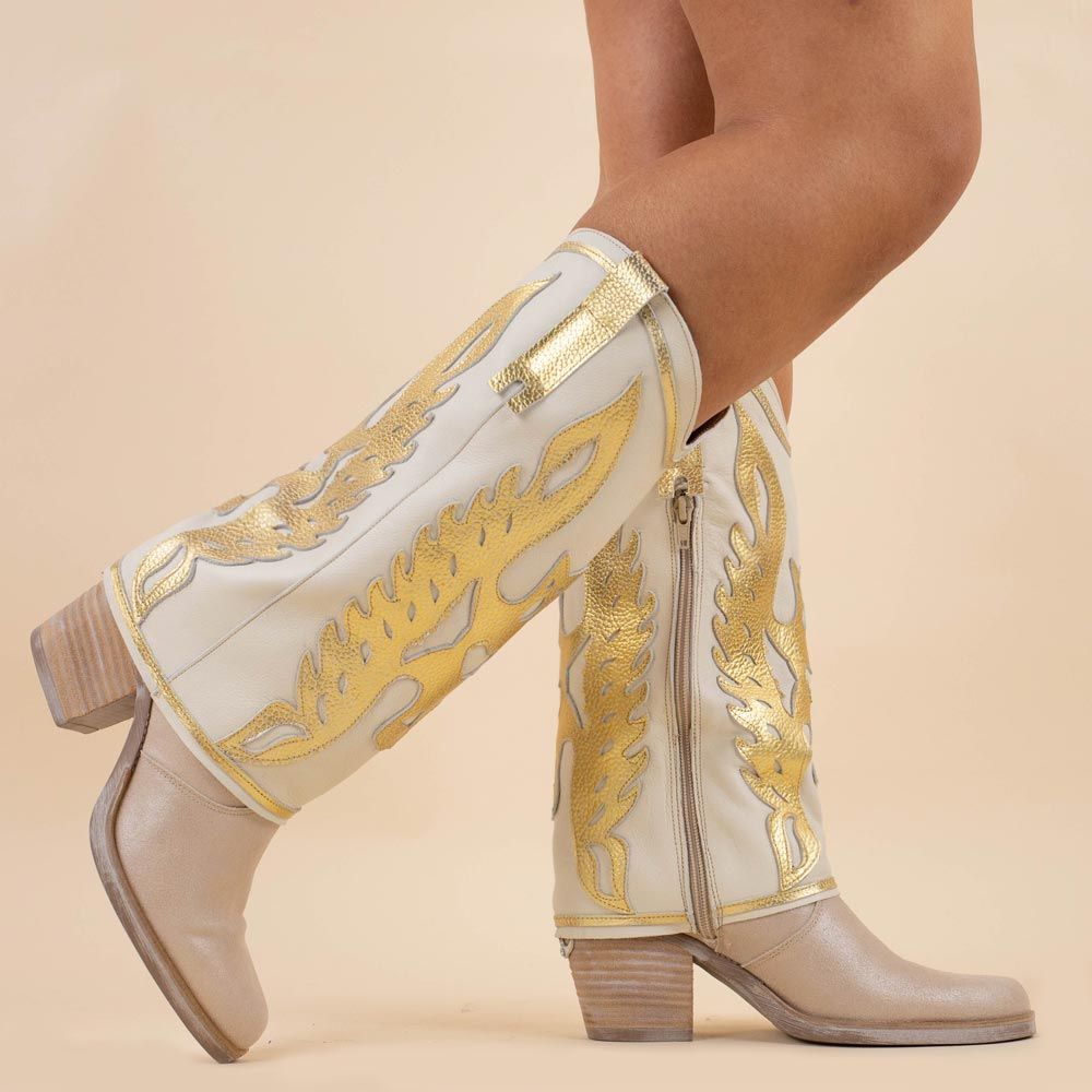 Botas bohemias Nemonic 2381 en color blanco roto y champán