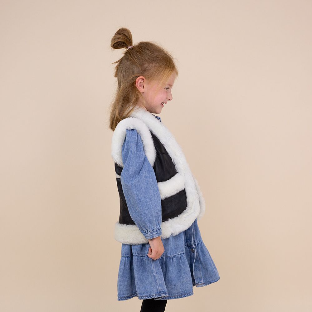 Kids waistcoat sheepskin black with star